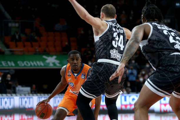 艾维的回归 艾维的回归